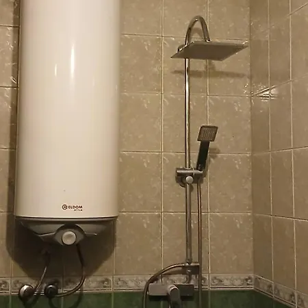 منزل للإقامة Private Bedroom Kitchen And Balcony فارنا